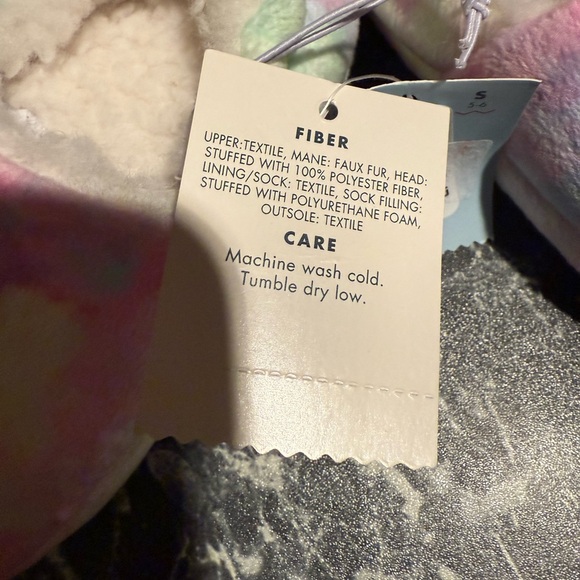 Cat and Jack Girls Multicolored Plush Magic Unicorn Slippers - Picture 7 of 8